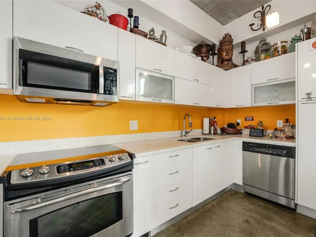 133 NE 2nd Ave # 3110, Miami FL 33132