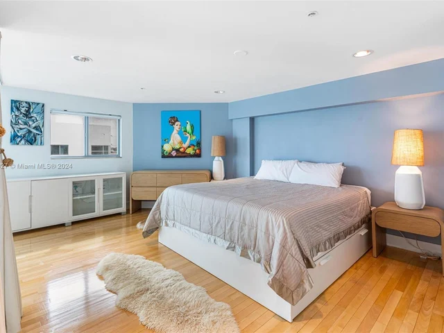 7728 Collins Ave # 16, Miami Beach FL 33141