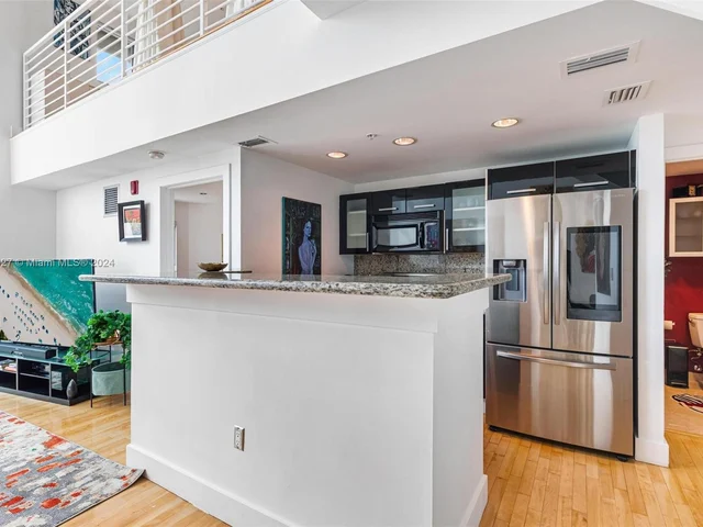 7728 Collins Ave # 16, Miami Beach FL 33141