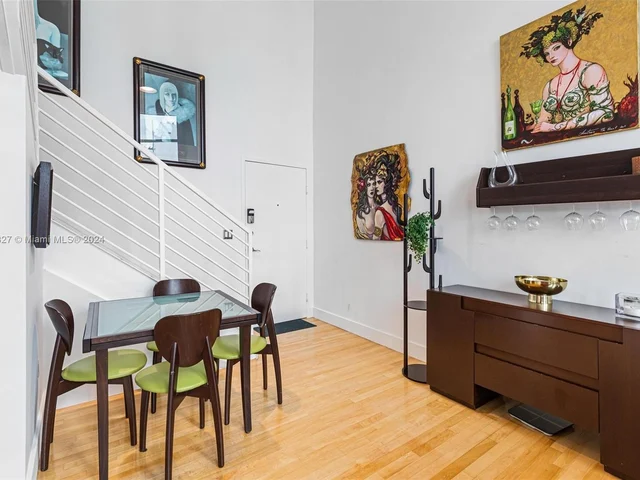 7728 Collins Ave # 16, Miami Beach FL 33141