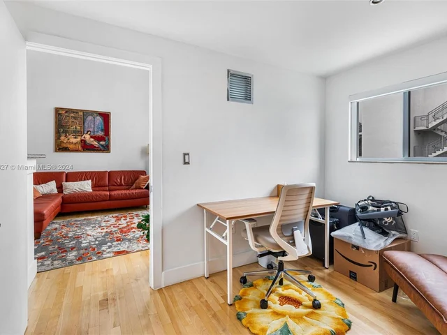 7728 Collins Ave # 16, Miami Beach FL 33141