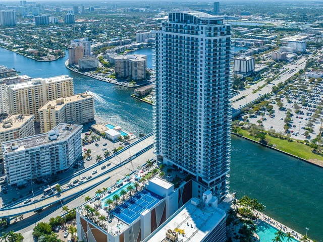 4010 S Ocean Dr # R3305, Hollywood FL 33019