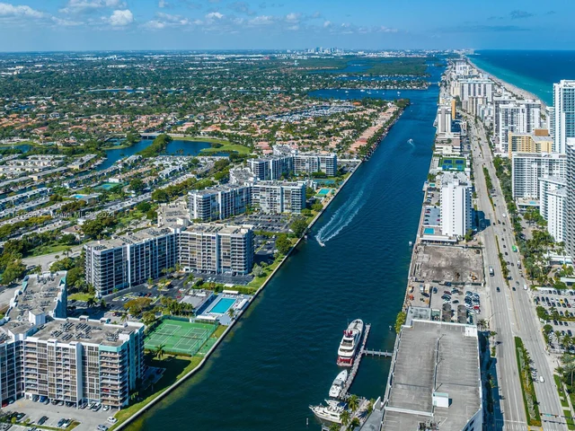 4010 S Ocean Dr # R3305, Hollywood FL 33019