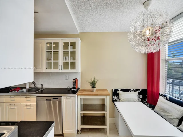 2601 NW 48th Ter # 252, Lauderdale Lakes FL 33313