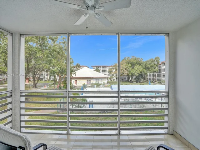 2601 NW 48th Ter # 252, Lauderdale Lakes FL 33313