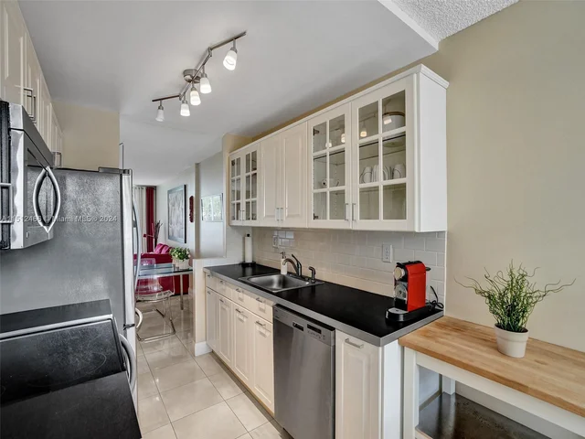 2601 NW 48th Ter # 252, Lauderdale Lakes FL 33313