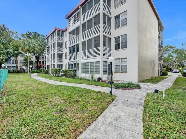 2601 NW 48th Ter # 252, Lauderdale Lakes FL 33313