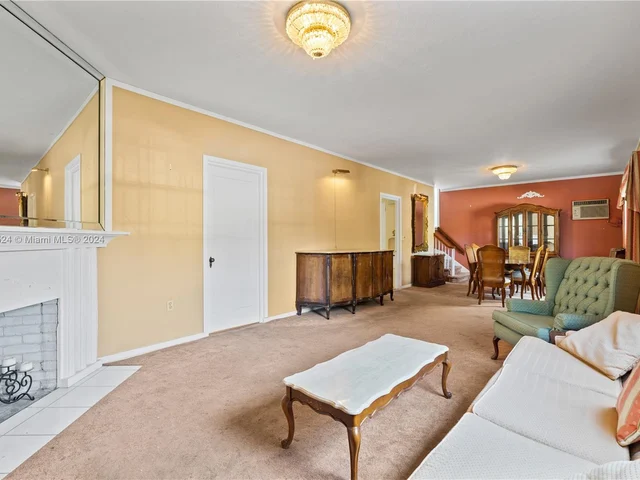 1278 SW 21st St, Miami FL 33145