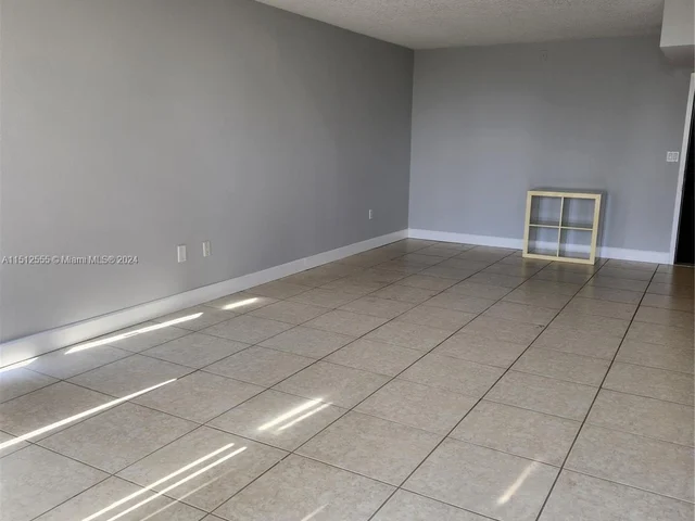 3375 N Country Club Dr # 304, Aventura FL 33180