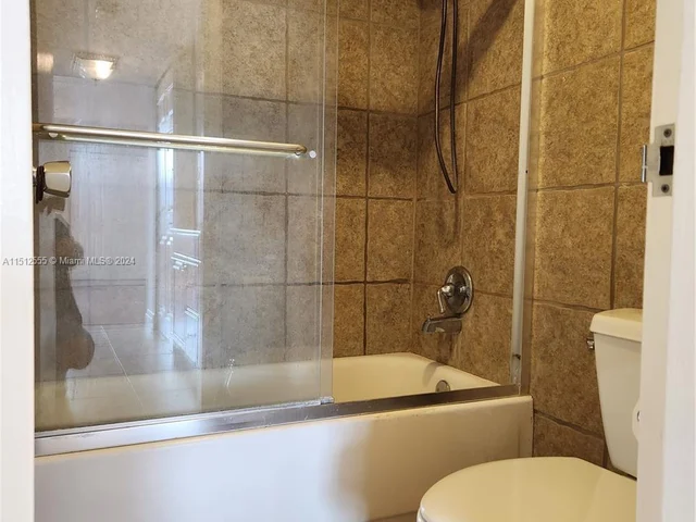 3375 N Country Club Dr # 304, Aventura FL 33180