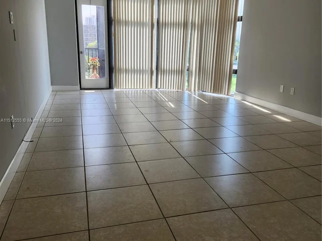 3375 N Country Club Dr # 304, Aventura FL 33180