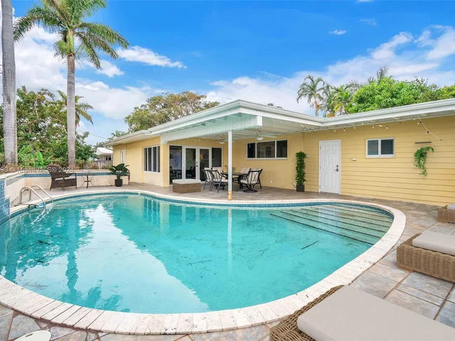 1206 Adams St, Hollywood FL 33019