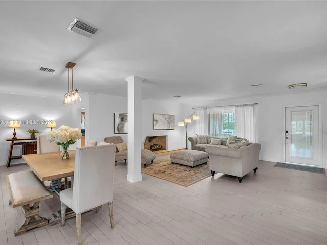 1206 Adams St, Hollywood FL 33019