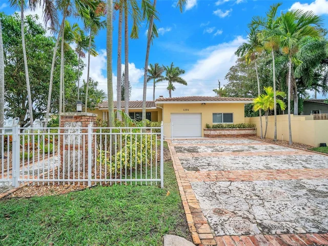 1206 Adams St, Hollywood FL 33019