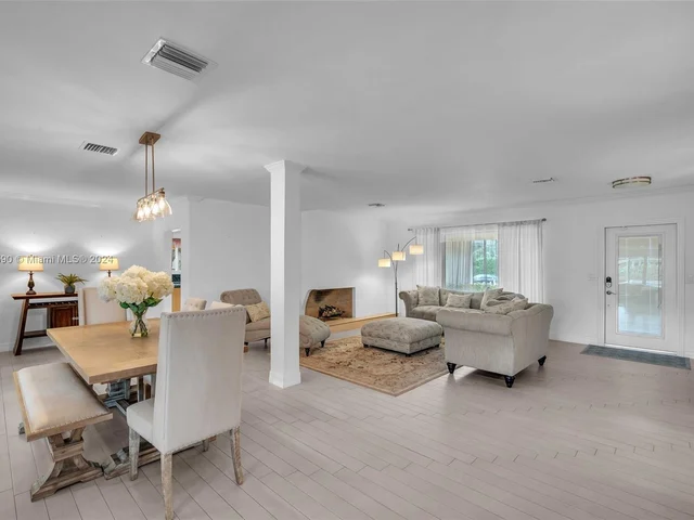 1206 Adams St, Hollywood FL 33019