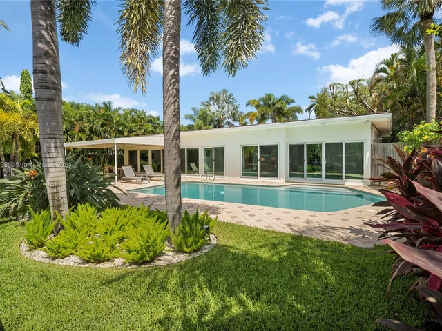 2841 NE 14th Ave, Wilton Manors FL 33334