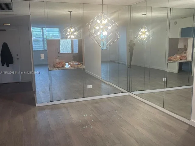 443 NE 195th St # 441, Miami FL 33179