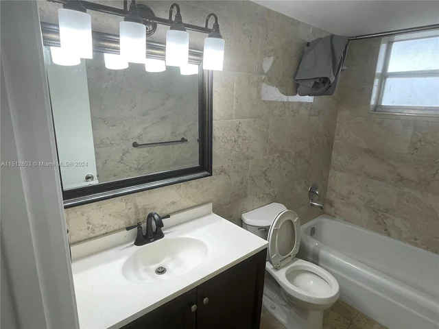 443 NE 195th St # 441, Miami FL 33179