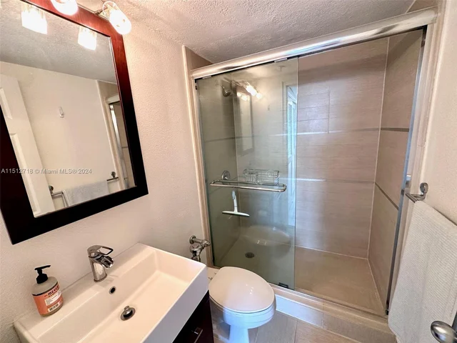 1500 Bay Rd # 516S, Miami Beach FL 33139