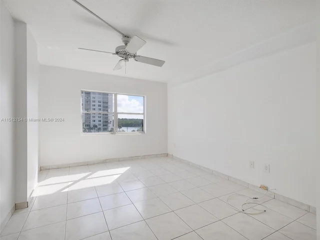 400 Kings Point Dr # 523, Sunny Isles Beach FL 33160