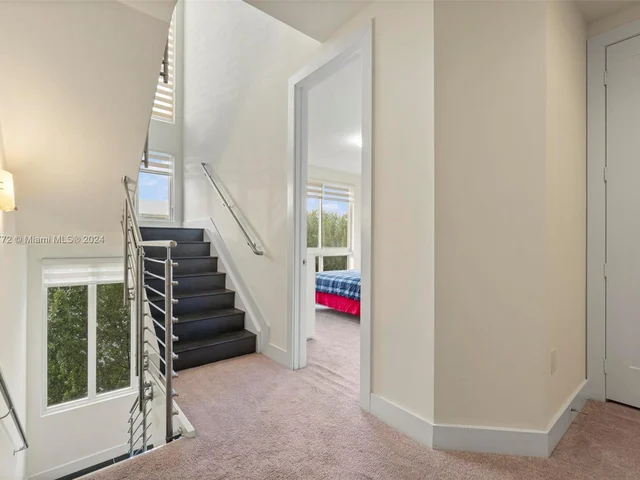 6671 NW 105th Ave, Doral FL 33178