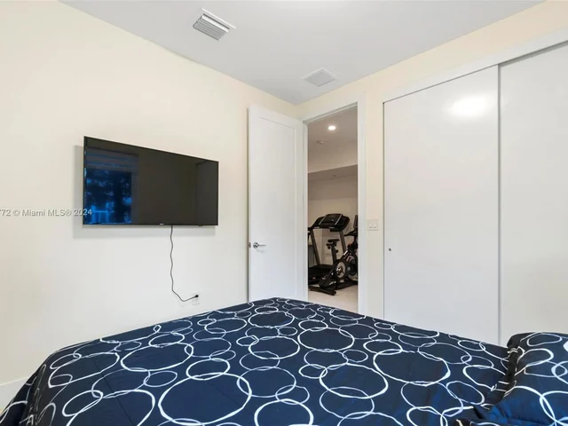 6671 NW 105th Ave, Doral FL 33178