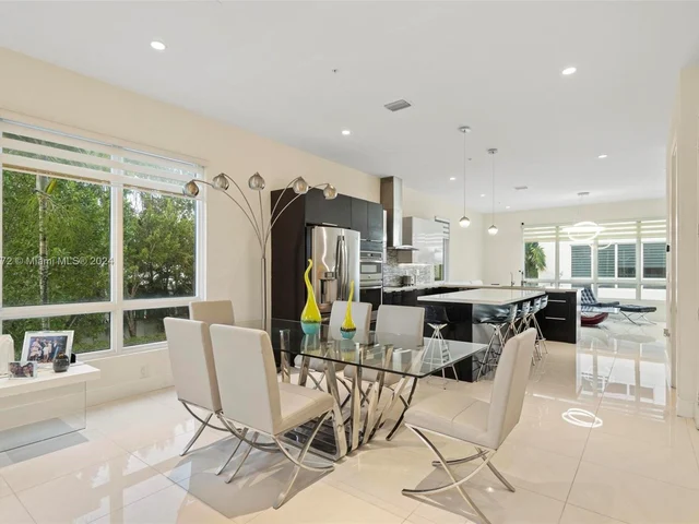 6671 NW 105th Ave, Doral FL 33178