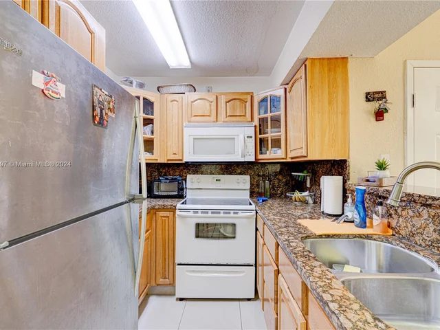 10581 SW 155th Ct # 1222, Miami FL 33196