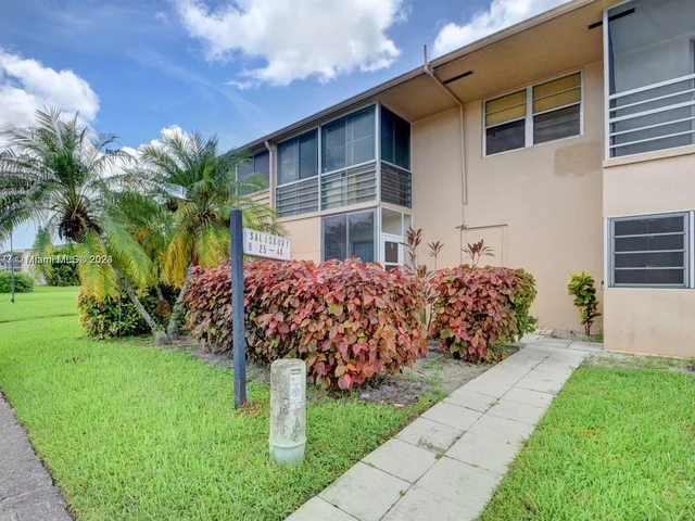 46 Salisbury B # 46, West Palm Beach FL 33417