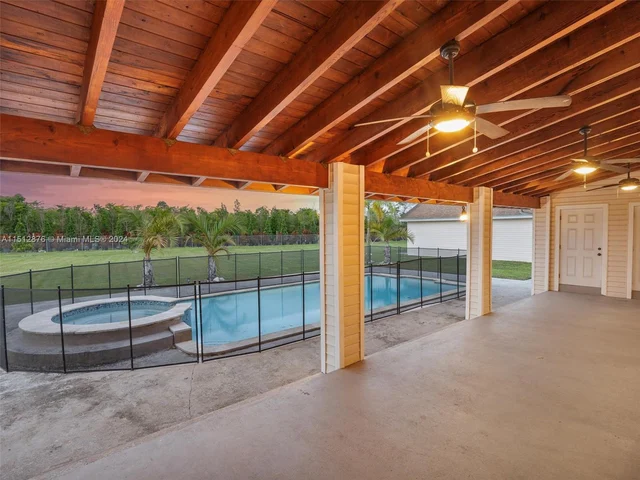 19101 SW 248th St, Homestead FL 33031