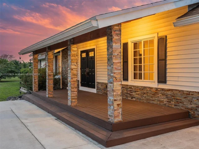 19101 SW 248th St, Homestead FL 33031