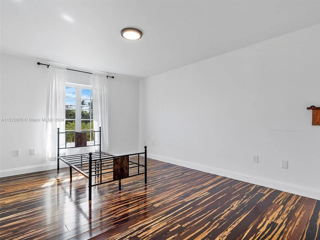 19101 SW 248th St, Homestead FL 33031