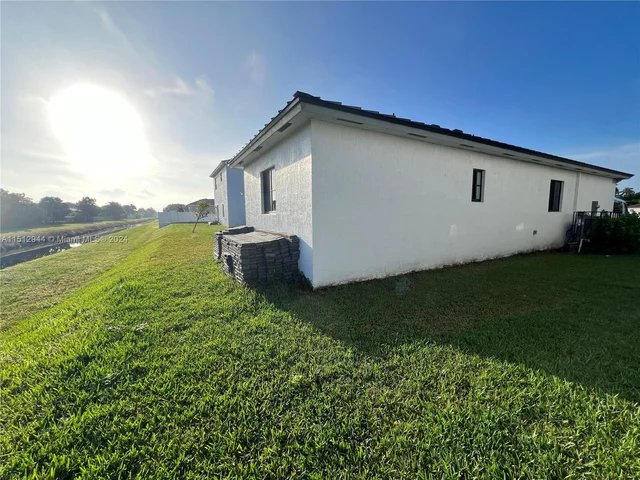 13173 SW 221st St Rd, Miami FL 33170