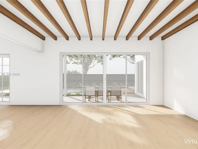 1033 W 47th St, Miami Beach FL 33140