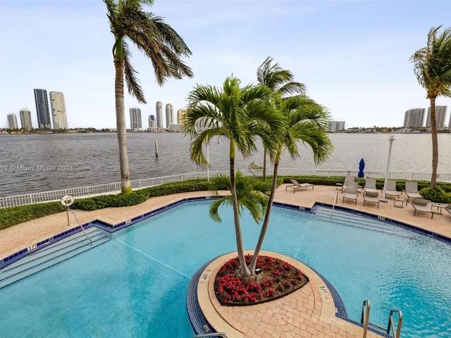 3370 Hidden Bay Dr # 1702, Aventura FL 33180