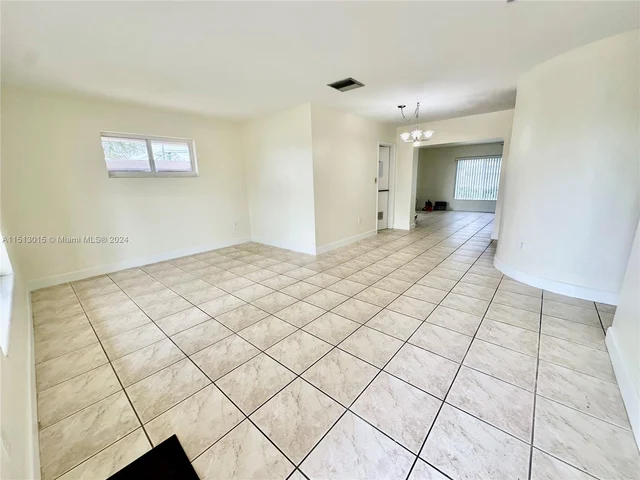 2911 SW 97th Ave, Miami FL 33165