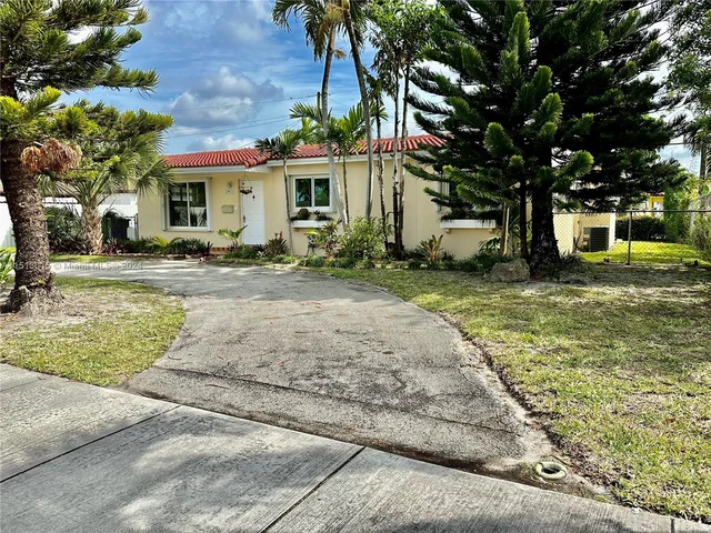 2911 SW 97th Ave, Miami FL 33165