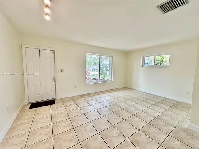 2911 SW 97th Ave, Miami FL 33165