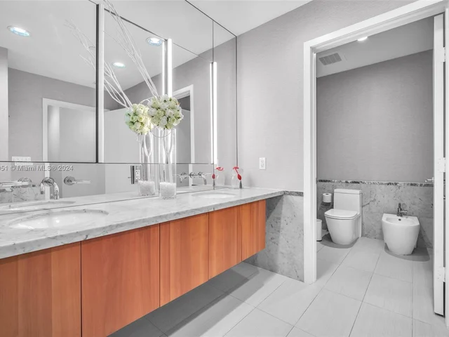 6101 Aqua Ave # 501, Miami Beach FL 33141