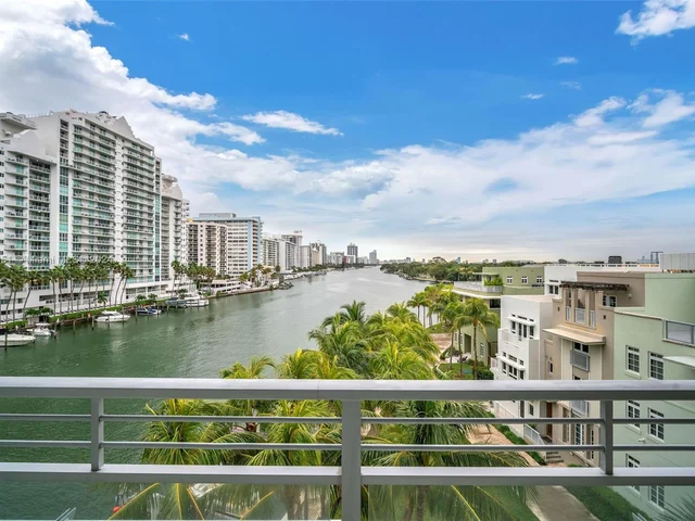 6101 Aqua Ave # 501, Miami Beach FL 33141