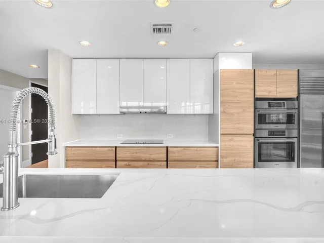 6101 Aqua Ave # 501, Miami Beach FL 33141