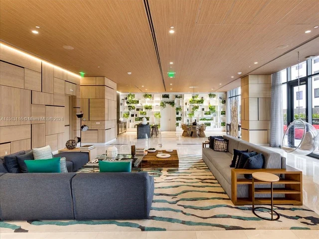 45 SW 9th St # 2101, Miami FL 33130