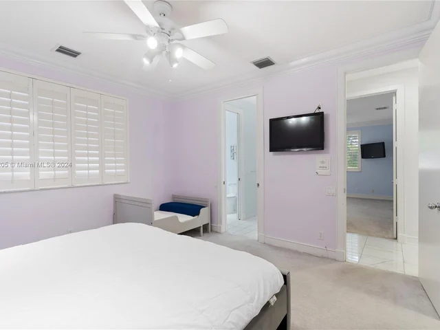 2939 Paddock Ln, Weston FL 33331