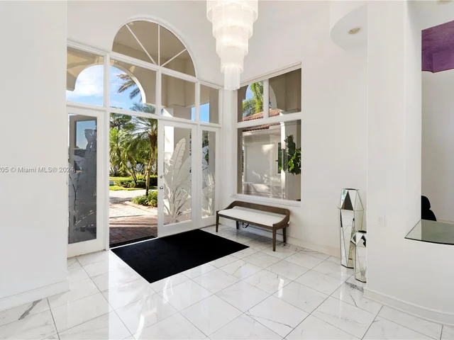 2939 Paddock Ln, Weston FL 33331