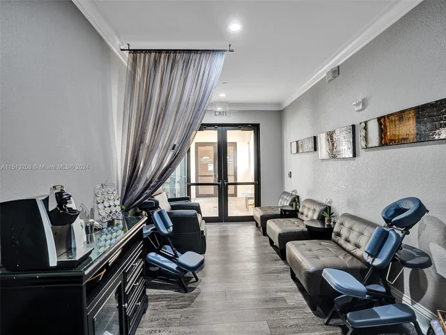 17545 Middlebrook Way, Boca Raton FL 33496