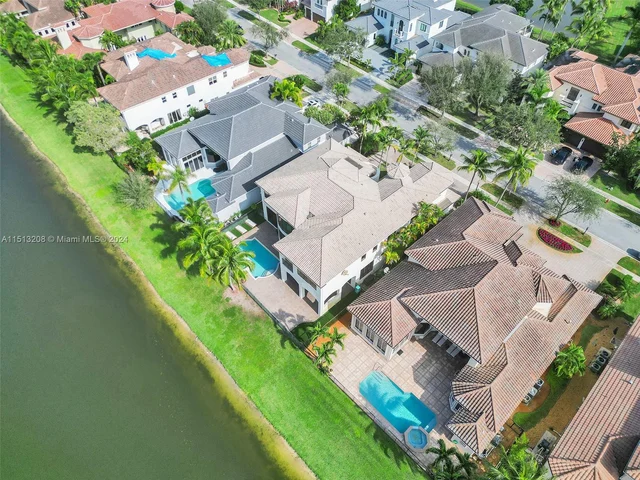 17545 Middlebrook Way, Boca Raton FL 33496