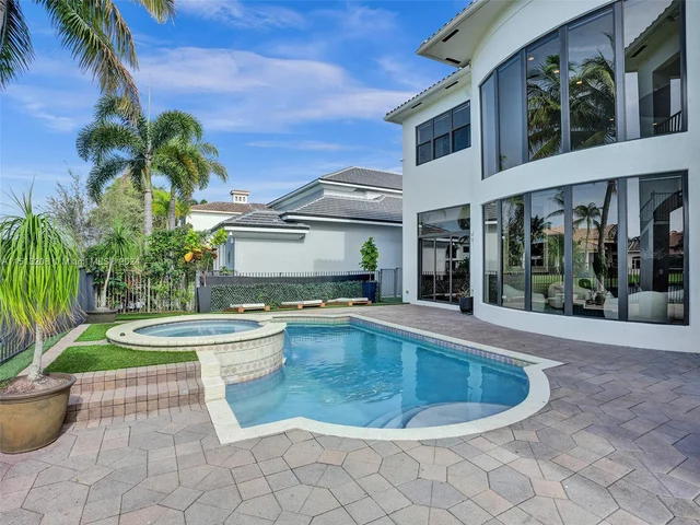 17545 Middlebrook Way, Boca Raton FL 33496