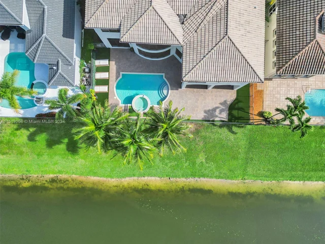 17545 Middlebrook Way, Boca Raton FL 33496