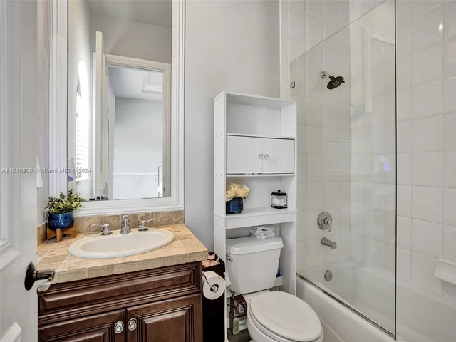 17545 Middlebrook Way, Boca Raton FL 33496