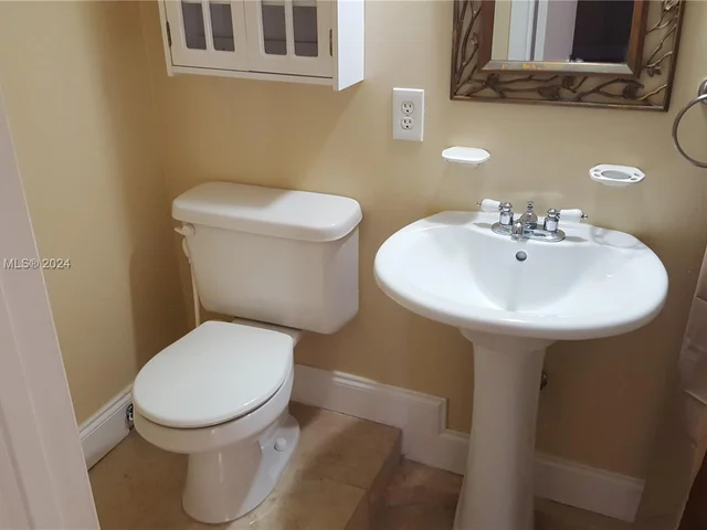 200 E 178th Dr # 309, Sunny Isles Beach FL 33160